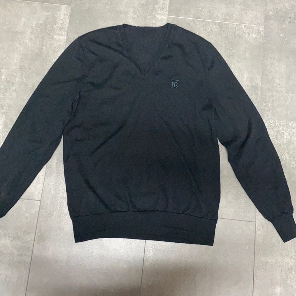 Authentic Burberry Wool VNeck Sweater